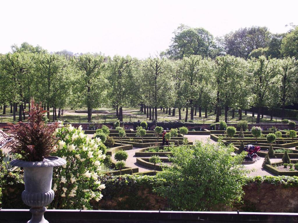 Der Platengarten Ansbach Bagian luar foto